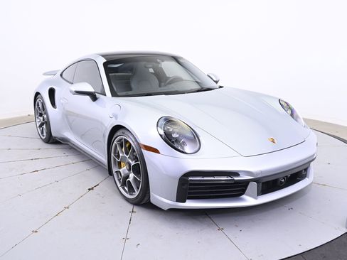 Used 2021 Porsche 911 Turbo image 9