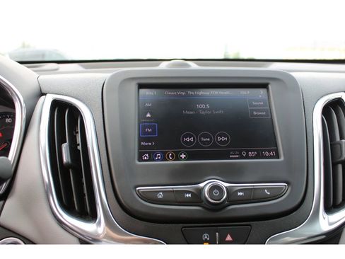 Used 2023 Chevrolet Equinox LT image 24