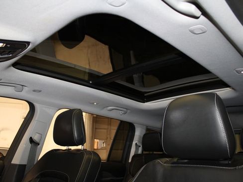 Used 2021 Jeep Grand Cherokee L Limited image 24