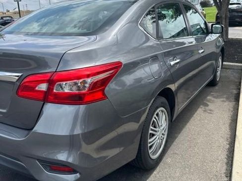 Used 2019 Nissan Sentra S FWD image 4