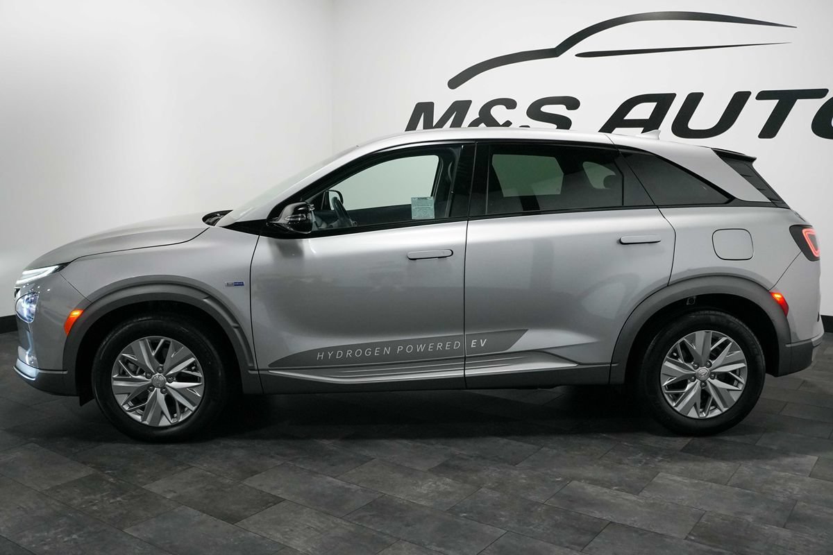 Used 2023 Hyundai Nexo Blue FWD image 3