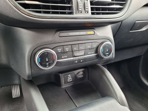 Used 2025 Ford Escape ST-Line AWD/4WD image 19