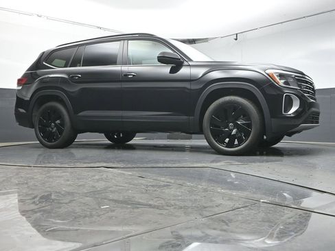 New 2026 Volkswagen Atlas SE FWD image 34