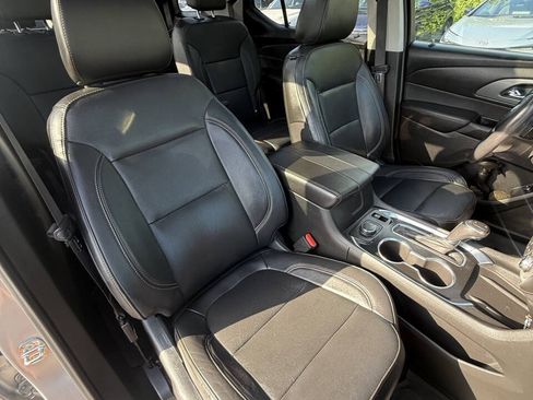 Used 2020 Chevrolet Traverse Premier w/ Redline Edition AWD/4WD image 25