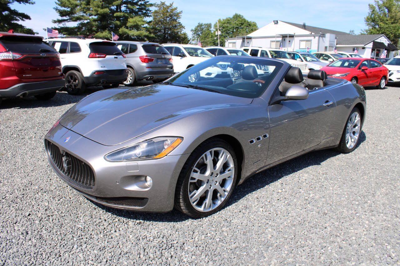 Used 2010 Maserati GranTurismo Convertible RWD image 2