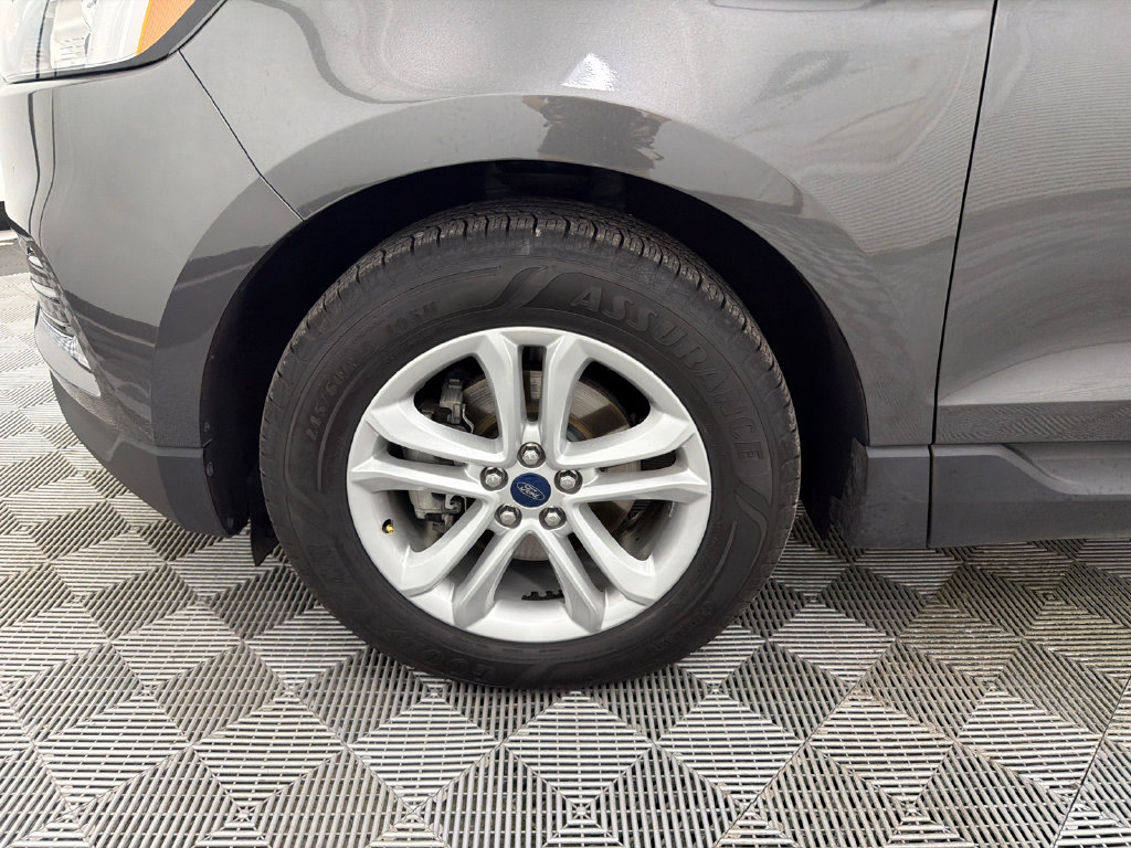 Used 2020 Ford Edge SEL w/ Convenience Package FWD image 12