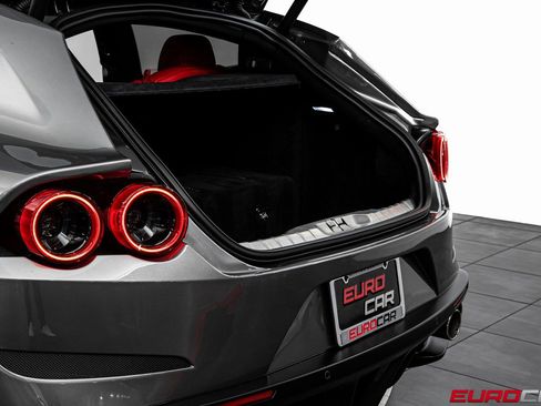 Used 2020 Ferrari GTC4Lusso image 17