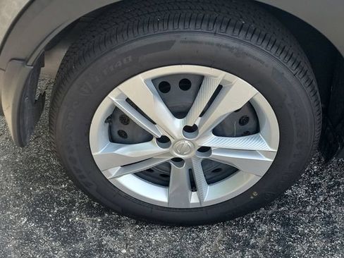 Certified 2025 Nissan Kicks Play S FWD image 7