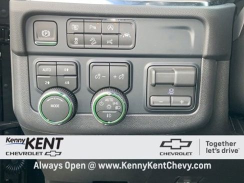 Used 2026 Chevrolet Suburban High Country w/ Sun And Tow Package image 32