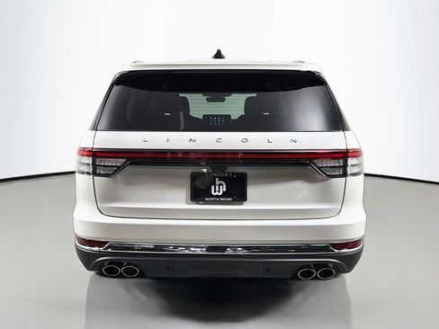 Used 2026 Lincoln Aviator 2WD image 6