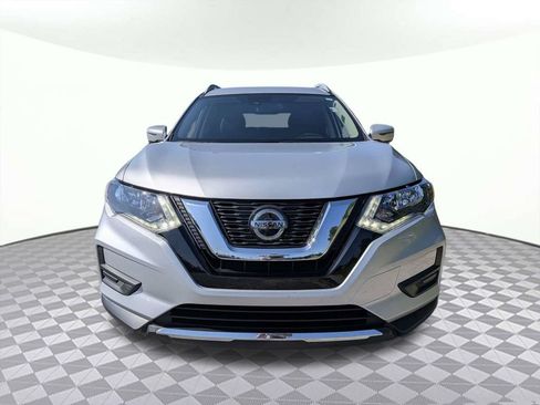 Used 2019 Nissan Rogue S w/ Special Edition Package FWD image 8