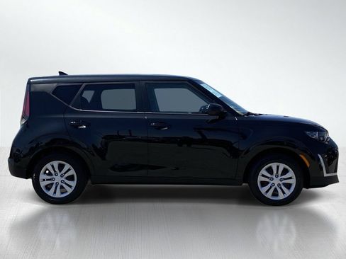 Used 2025 Kia Soul LX FWD image 10