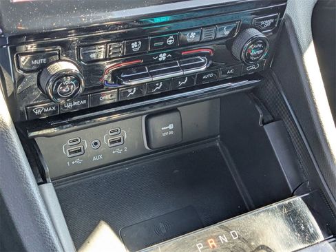 Used 2024 Jeep Grand Cherokee L Limited w/ Luxury Tech Group II image 21