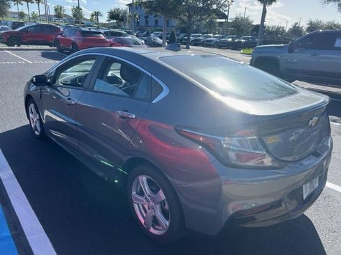 Used 2017 Chevrolet Volt LT w/ Comfort Package image 2