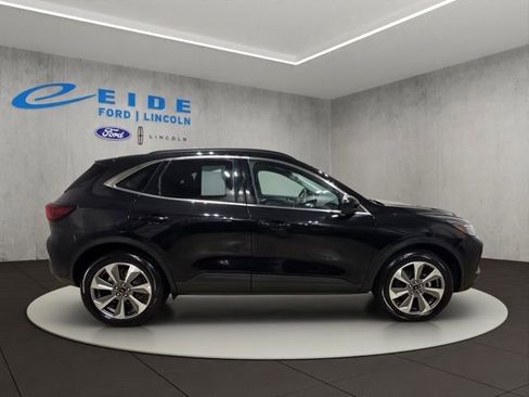 Used 2025 Ford Escape Platinum AWD/4WD image 7
