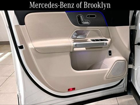 Certified 2023 Mercedes-Benz GLB 250 4MATIC image 21
