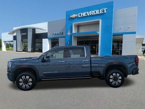 New 2026 GMC Sierra 2500 Denali w/ Denali Reserve Package image 8