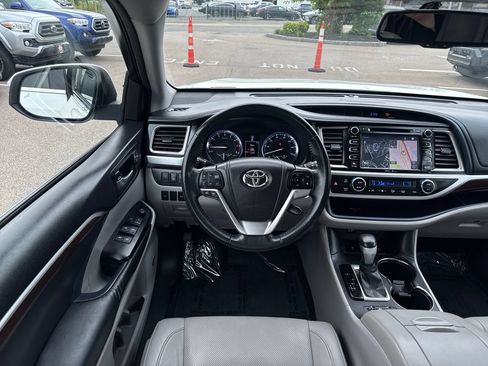 Used 2015 Toyota Highlander Limited AWD/4WD image 14