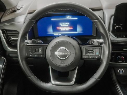 Used 2022 Nissan Rogue Platinum w/ Head-Up Display Package image 25