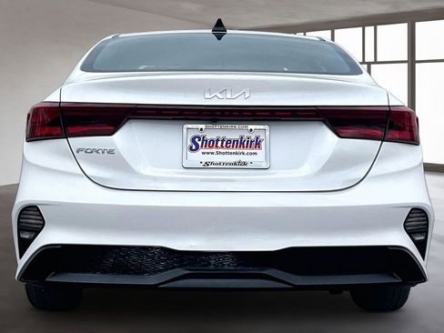 Used 2023 Kia Forte LXS image 5