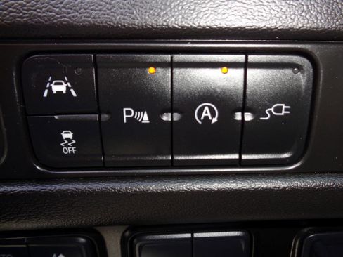 Used 2021 GMC Yukon XL SLE w/ Gmc Pro Safety Plus Package AWD/4WD image 13