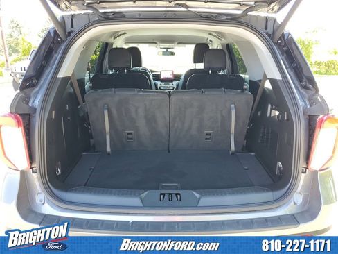 Used 2023 Ford Explorer XLT w/ Equipment Group 202A AWD/4WD image 7