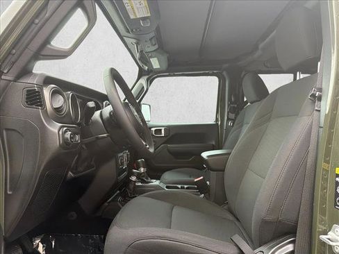 Used 2023 Jeep Gladiator Willys image 9