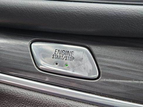 Used 2019 Buick Enclave Premium AWD/4WD image 28