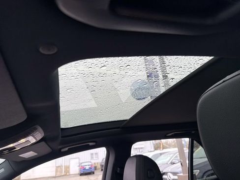 Used 2025 Mercedes-Benz GLE 350 4MATIC image 25