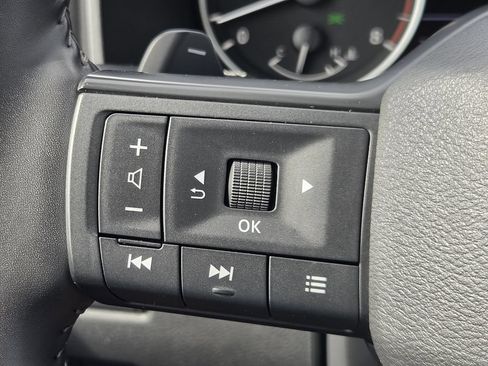 Used 2025 Nissan Rogue SV FWD image 23
