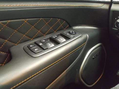 Used 2019 Jeep Grand Cherokee Summit AWD/4WD image 27