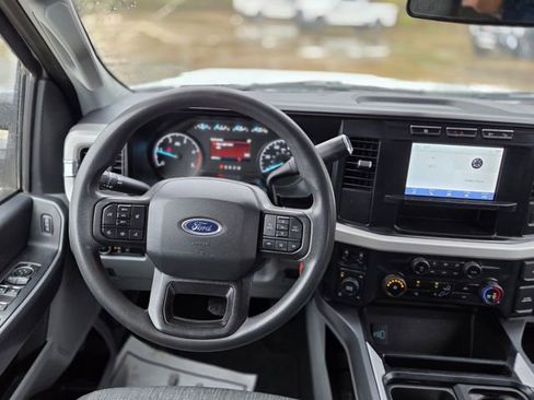 Used 2023 Ford F250 XLT w/ FX4 Off-Road Package image 19