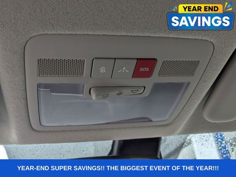 Used 2025 Hyundai Venue Limited image 21