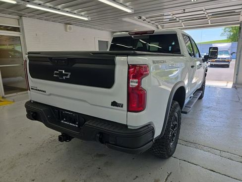 Certified 2024 Chevrolet Silverado 1500 ZR2 w/ ZR2 Bison Edition AWD/4WD image 5