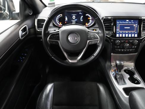 Used 2022 Jeep Grand Cherokee Laredo X AWD/4WD image 12