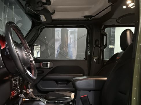 Used 2021 Jeep Wrangler Unlimited Rubicon AWD/4WD image 10