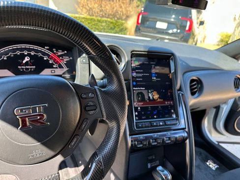 Used 2016 Nissan GT-R Premium AWD/4WD image 8