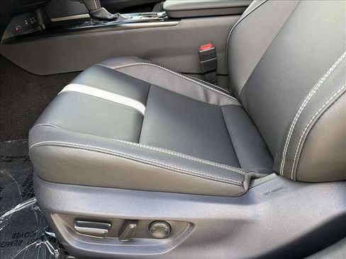 Used 2026 Toyota Camry SE image 11