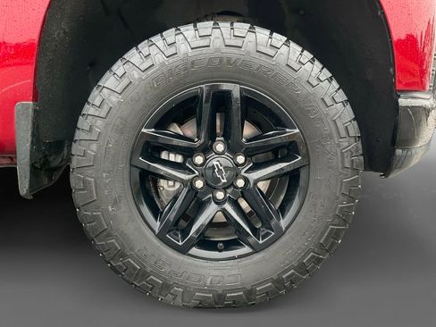 Used 2021 Chevrolet Silverado 1500 LT Trail Boss w/ Convenience Package II image 16