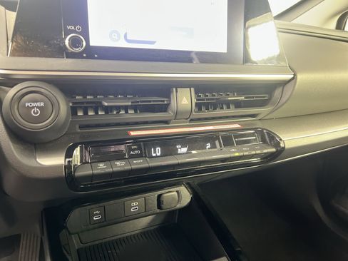 Used 2023 Toyota Prius LE FWD image 26