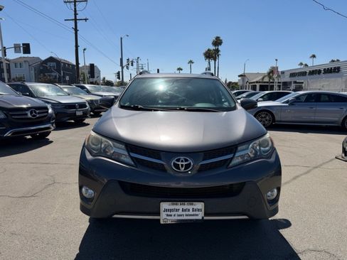 Used 2014 Toyota RAV4 XLE FWD image 2