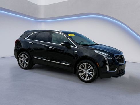 Used 2023 Cadillac XT5 Premium Luxury w/ LPO, Floor Liner Package AWD/4WD image 1