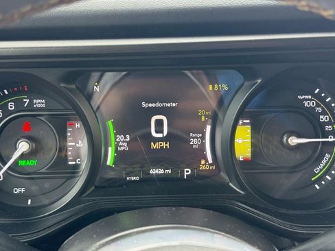 Used 2024 Jeep Wrangler Unlimited Sahara AWD/4WD image 21