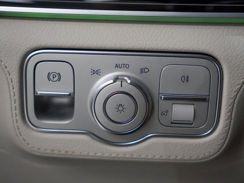 Used 2024 Mercedes-Benz GLE 53 AMG 4MATIC image 24