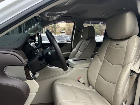Used 2017 Cadillac Escalade image 13