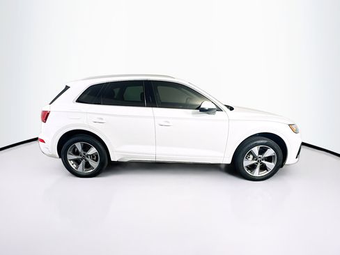 Used 2023 Audi Q5 2.0T Premium w/ Convenience Package image 10