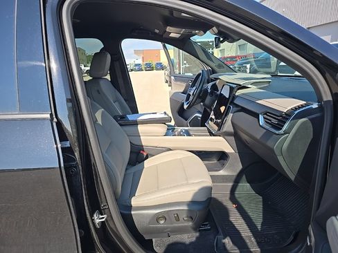Used 2024 GMC Acadia Elevation w/ Trailering Package AWD/4WD image 20