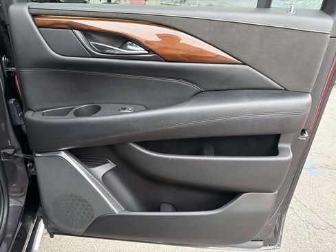 Used 2018 Cadillac Escalade ESV Premium Luxury image 16