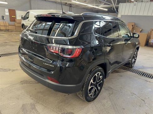 Used 2022 Jeep Compass Limited image 14