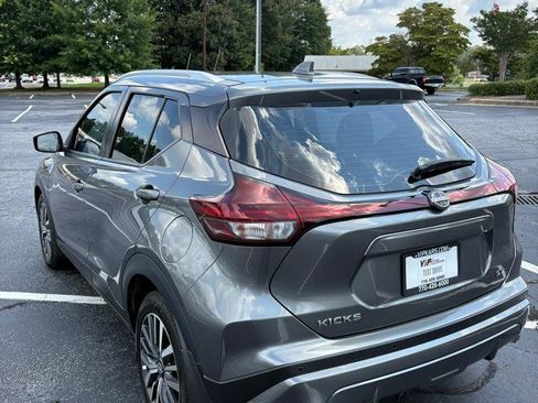 Used 2024 Nissan Kicks SV FWD image 7
